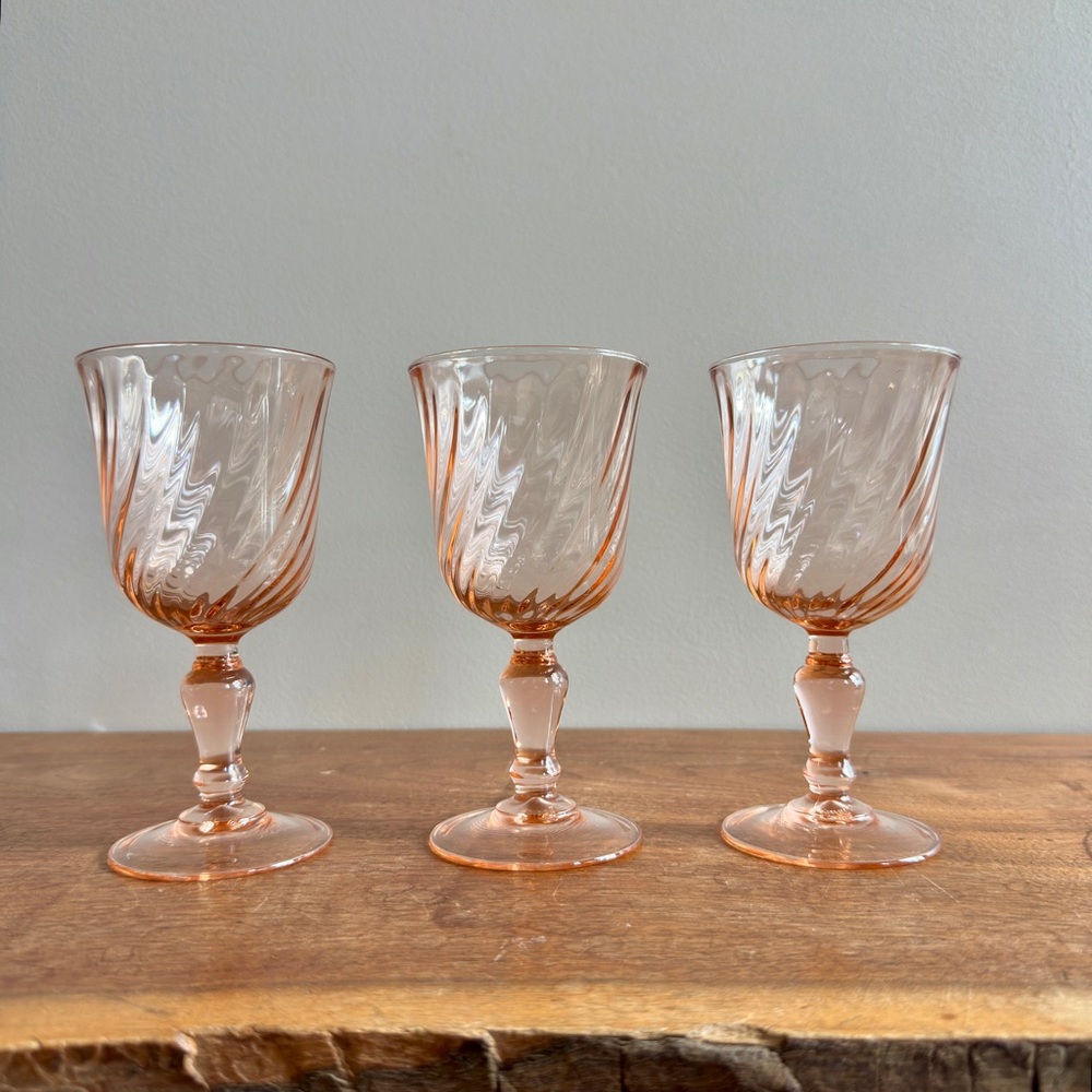 Vintage Pink Swirl Glass Stemware Wine Glasses, MCM Glassware Set of 3 - France - Picture 2 of 8